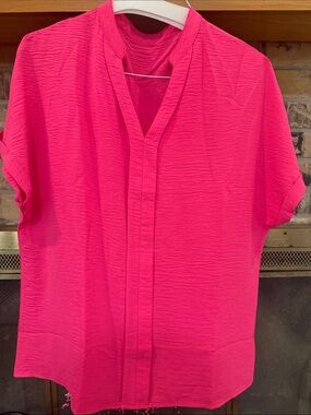 Women’s Short Sleeve Pink Blouse